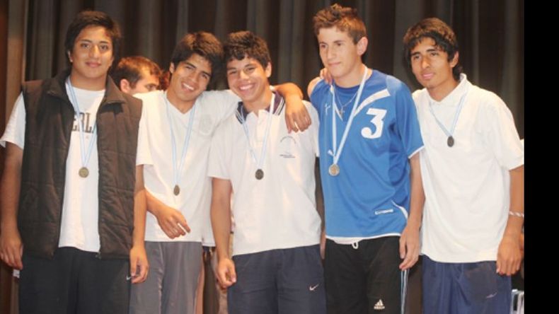Los Cadetes de Inmaculada recibieron la medalla como los mejores del 2012..