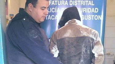 asaltaba con una pistola de juguete: termino golpeado y detenido