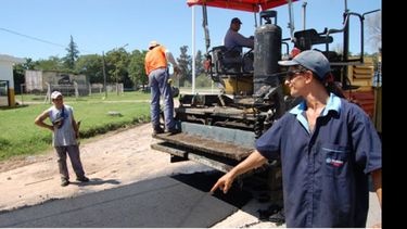 A LA COLA. Los trabajadores deberán presentarse en el Municipio..