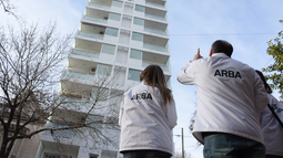 ARBA lanzó un nuevo sistema que usa Inteligencia Artificial, imágenes satelitales y drones para detectar y regularizar construcciones no declaradas. ARBA lanzó un nuevo sistema que usa Inteligencia Artificial, imágenes satelitales y drones para detectar y regularizar construcciones no declaradas.