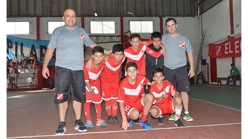 SIN JUGAR. La Sexta del Rojo festejó el Día del Niño ganando los puntos..