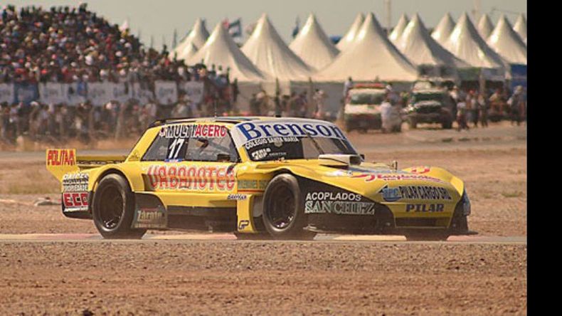 El Ford de Perlo quedó afuera por un toque de Atkinson..