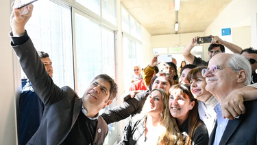 ELECCIONES NACIONALES. El gobernador Axel Kicillof junto a Jorge Taiana.