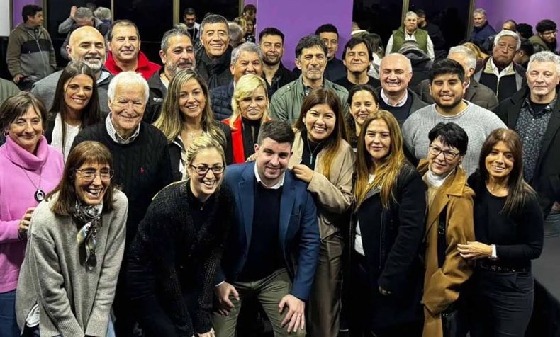 MÚSCULO. LLA exhibió su mesa política con varios ex Pro que dieron el salto.