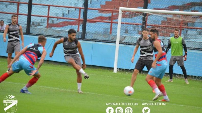 El Monarca hizo un buen partido (foto prensa Arsenal)..