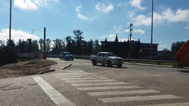 Este fin de semana, los autos pasaron en ambos sentidos (foto Daniel Castro)..