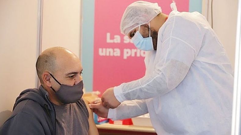 BUEN RITMO. En Pilar se incrementó la aplicación de segundas dosis..