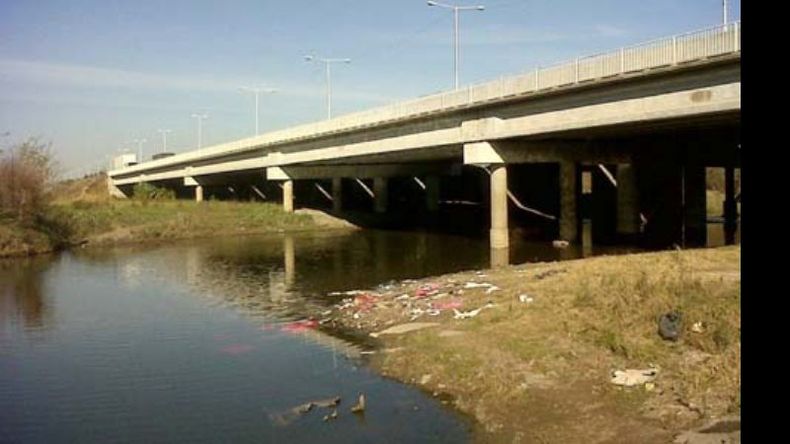 El río Luján volvió a quedar en la mira por la contaminación industrial. Provendría desde el Parque..