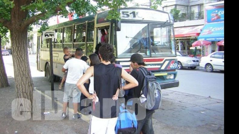 En la mira. Sigue la polémica por el servicio de transporte público local..