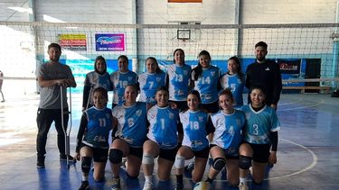 Peñarol Pilar disfruta de sus bicampeonas Sub 23 enla Zona B de UNILIVO.