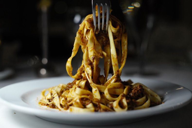 SERVIDO. Fettuccine al Ragú, el plato insignia de Fettuccine Mario &nbsp;