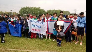 INAUGURACIÓN. La delegación local que participará en la Liga de Tigre..