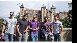 (UAR). Matera (centro) en el día libre de Los Pumas en Perth..