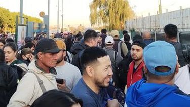 Para todos los que dicen que el San Martín es una porquería, ayer viajé en el Belgrano Norte, colgado y encima la máquina se rompió en Munro, la verdad un desastre. Aguante el San Martín. Carlitos Rodríguez.