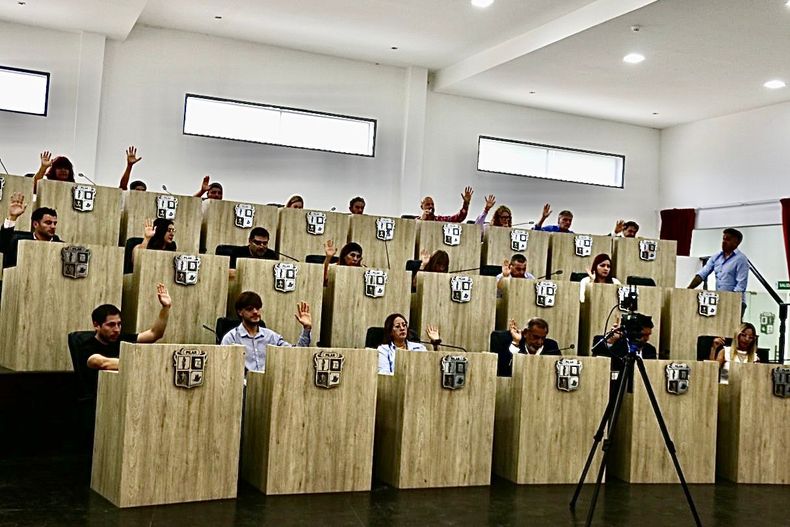 AFIRMATIVA El presupuesto y la tributaria fueron aprobados por amplia mayora