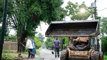 el municipio continua con los trabajos de limpieza para facilitar la circulacion del agua