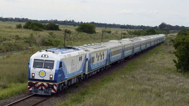 El tren sale de Retiro a las 18. Foto: Diario Democracia..