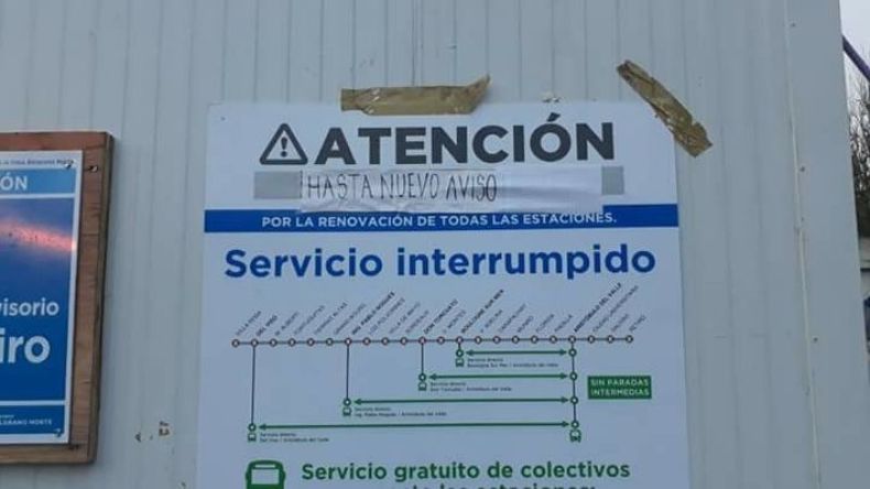 HASTA NUEVO AVISO. El cartel colgado esta tarde. .