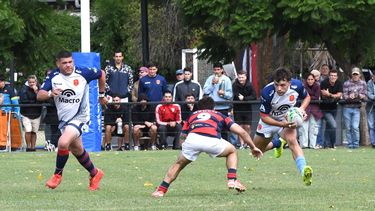 Deportiva Francesa volvió a Del Viso pero no pudo sumar.