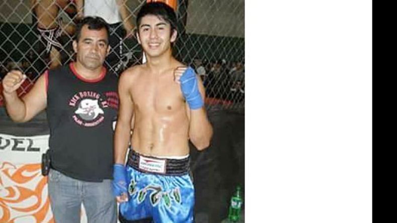 DEPREDADOR. Andrés Fregenal junto a su entrenador, José Luna..
