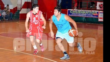 Nicolás Oscariz (derecha)..