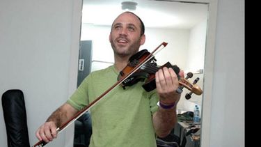 Edu Schmidt, ex Árbol, pasó por Alquimia..