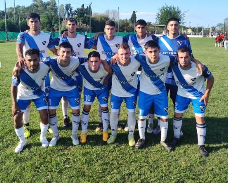 FORMACIÓN. Unión va por un triunfo que lo sostenga en la pelea por el liderazgo del grupo.