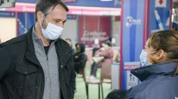 LAURENT EN EL VACUNATORIO. Se aplican 2.000 dosis diaria, 4.500 en todos el distrito. .