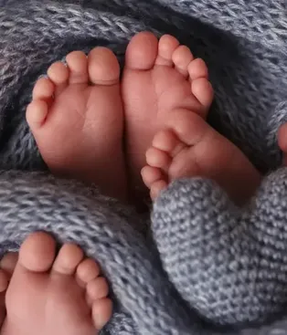 Milagro de Navidad: nacieron trigemelas genéticamente idénticas en Chubut Milagro de Navidad: nacieron trigemelas genéticamente idénticas en Chubut