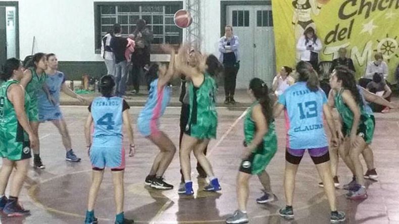 SALTO. Muni Pilar y Peñarol se enfrentaron en Jáuregui..