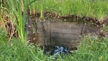 Quería poner en aviso una gran pérdida de agua de AySA en el barrio Solares del Norte, Guatemala 4300. Vicente Gorosito..