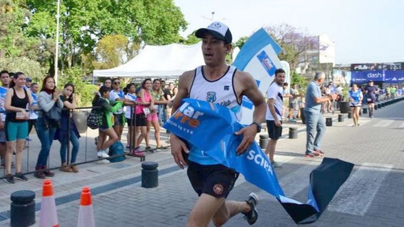 META. Acevedo ganó con autoridad los 10K de Pilar Corre..