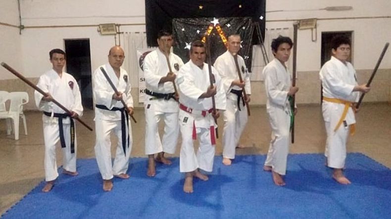 EN GUARDIA. Los alumnos de Arca se preparan para un año competitivo..