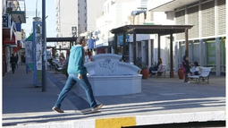CAMBIO. Después de 18 años, la peatonal volverá abrirse al tránsito vehicular.