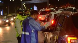 Proponen restricción nocturna para frenar aumento de casos de coronavirus