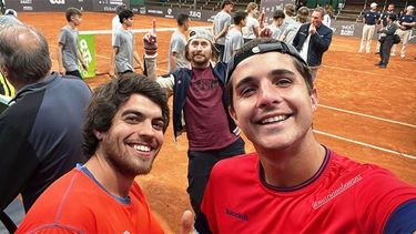 CAMPEONES. Casanova y Taverna felices tras la consagración..