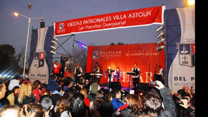 La Gozera hizo bailar a los vecinos de Astolfi..