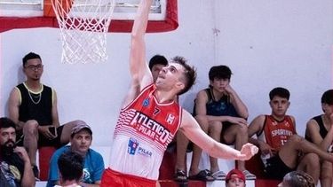 Atlético Pilar se ilusiona con la vuelta de la plasticidad de Joaquín Marcón.