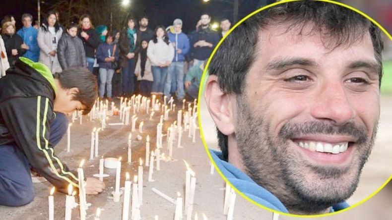 VELAS. Tras el asesinato, hubo una conmovedora marcha para pedir justicia. Fernando Novelli tenía 38 años y era muy estimado por sus vecinos..