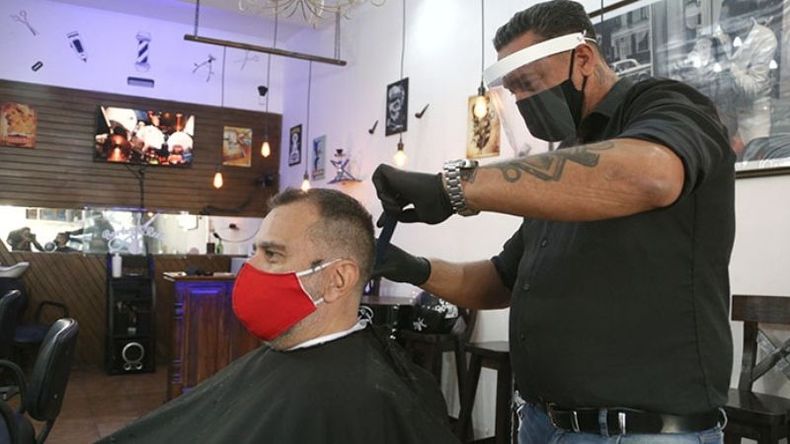 PELUQUERÍA. Es uno de los rubros alcanzados por el programa de ayuda. .