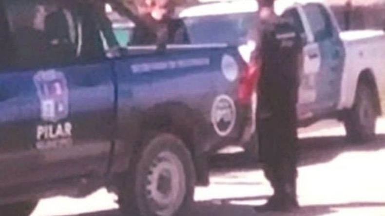 El explosivo fue retirado del lugar por personal policial especializado. Foto @juancaimpacto. .