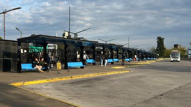 Empresas de colectivos advierten que mañana podría no haber servicios Empresas de colectivos advierten que mañana podría no haber servicios