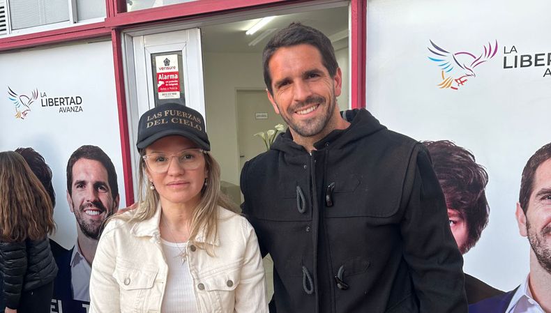 CANDIDATOS. Píparo y Tito, en le local libertario del centro de Pilar.&nbsp;