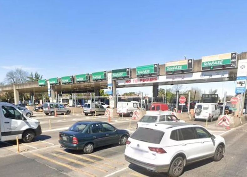 El vocero del Gobierno, Manuel Adorni, anunció que se inició el proceso de privatización de Corredores Viales S.A.