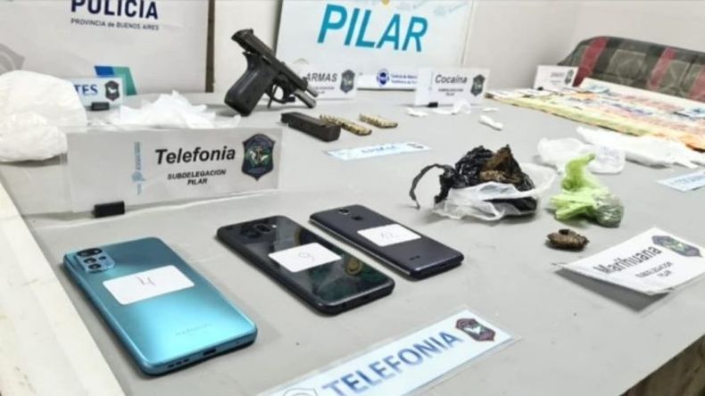 Los elementos secuestrados durante el allanamiento en el domicilio de los detenidos. .