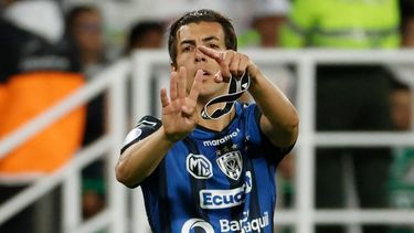 Uno de los festejos del doblete de Michael Hoyos en la Copa Sudamericana.