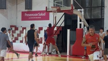 “Estoy contento de estar en una cancha debásquet y retirarme como se debe, afirmó Jonatan Treise. “Estoy contento de estar en una cancha debásquet y retirarme como se debe, afirmó Jonatan Treise.