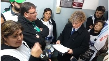 RECLAMO. Los gremios docentes se volverán a ver hoy las caras con Silvestri..