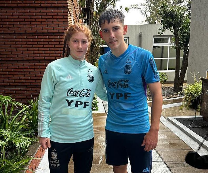 Annika Paz junto a Camilo Rey Domenech en el predio de Ezeiza.