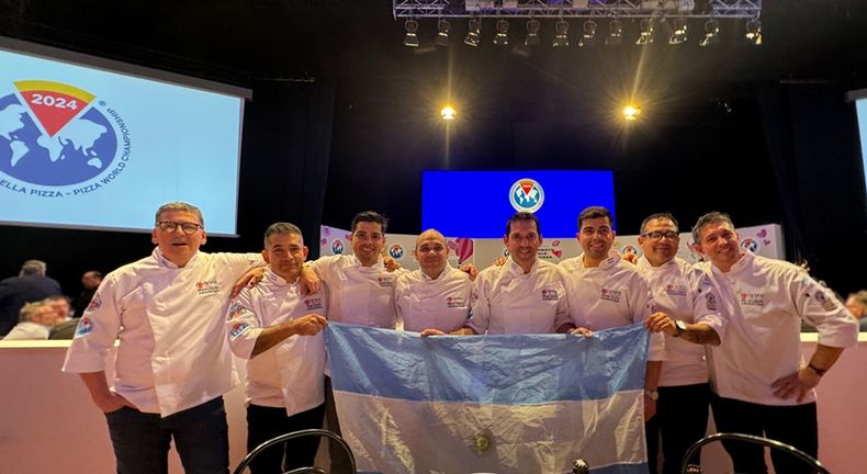 La Selección Argentina en la Cena de Premiación. (limiteinformativo.com).jpg